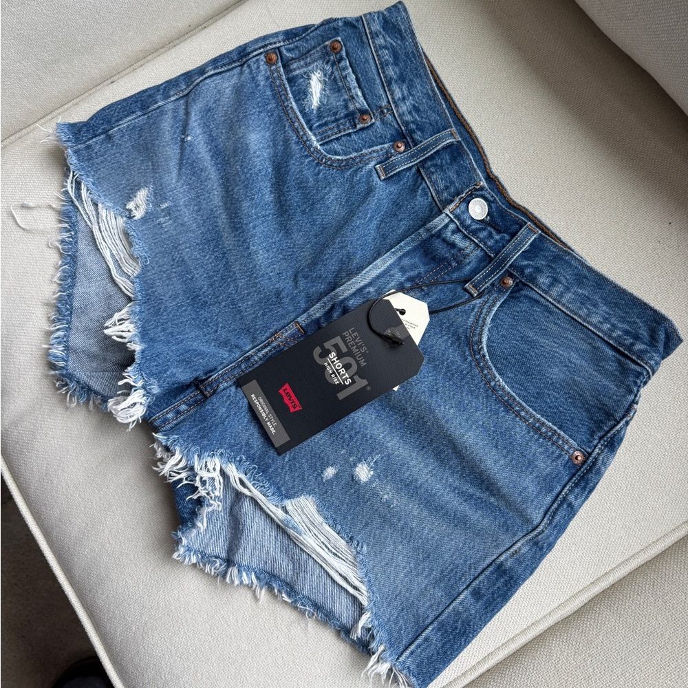 Levi’s 501 Original High Rise Shorts – Size W27 – NWT